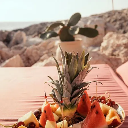 Roxa Seaview Apartament *